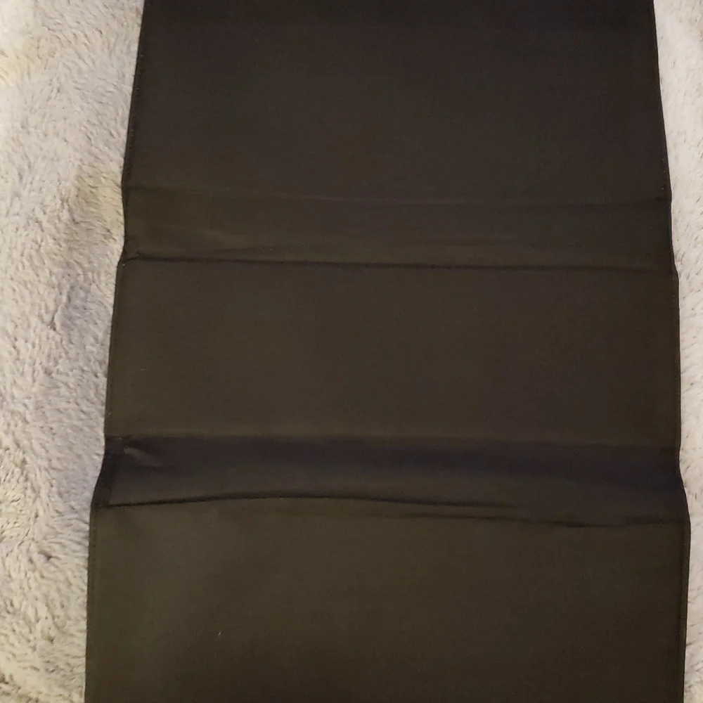 Miche vintage magnetic purse cover. Like new condition never used.